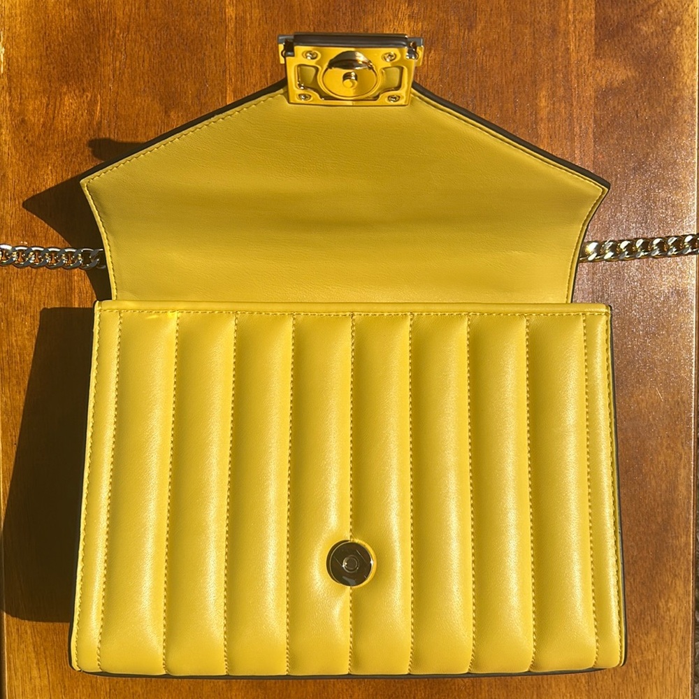 NWT $628 Michael Kors versatile chain shoulder bag - Yellow - Picture 10 of 11